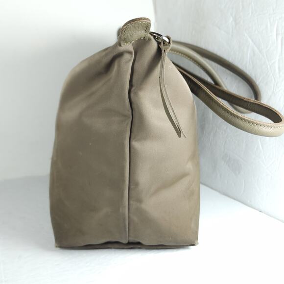 Longchamp Le Pliage Néo Nylon Green Medium Top Handle Travel Tote Purse Handbag - Picture 3 of 16